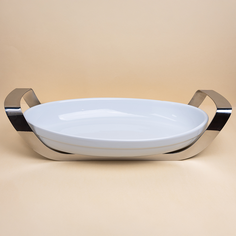 Oval dish cm 39x23,5 h6 with stainless steel holder cm 45x24 h. 11